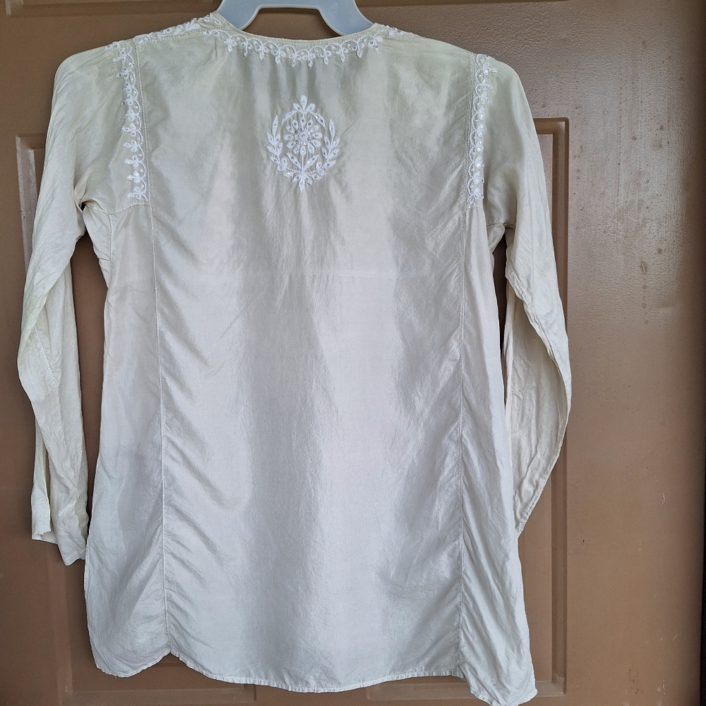 Leaves of Grass Medium Beige Embroidered Sequin Rhinestone Tunic Top 100% Silk - Picture 2 of 10